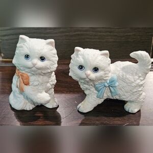 Vintage Homeco White Ceramic Kitten Figurines with Bows 1980s